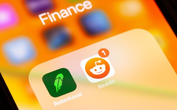 Robinhood & Reddit