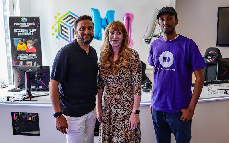 L-r CEO of IN4 Group Mo Isap_Deputy Leader of the Labour Party MP Angela Rayner and Abdiqani Ahmed Head of Esports at IN4 Group