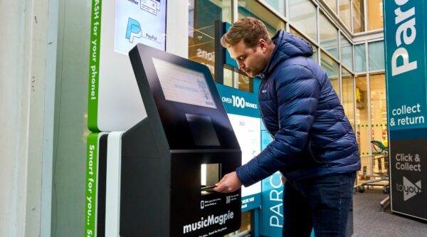 musicMagpie kiosk