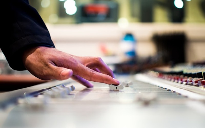 Music mixing desk
