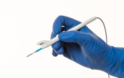 Alesi Surgical - IonPencil in hand