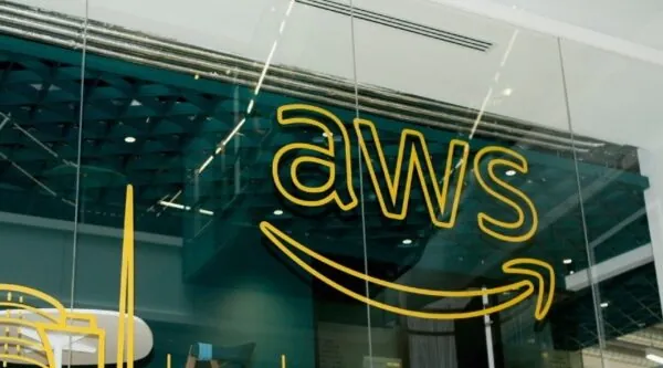 Amazon Web Services (AWS)