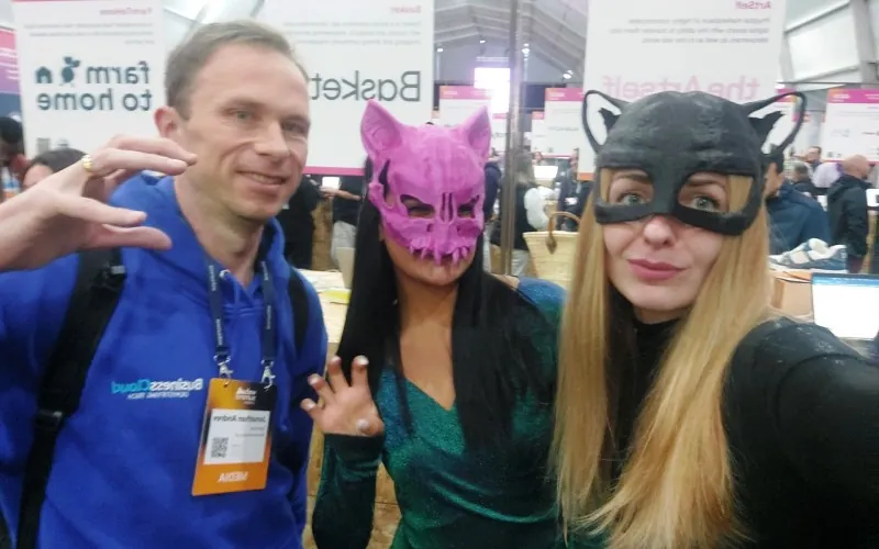 Jonathan Symcox with cat ladies at Web Summit