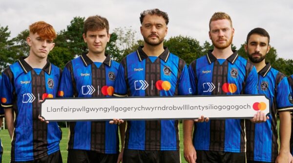 CPD Llanfairpwllgwyngyllgogerychwyrndrobwllllantysiliogogogoch FC and Mastercard