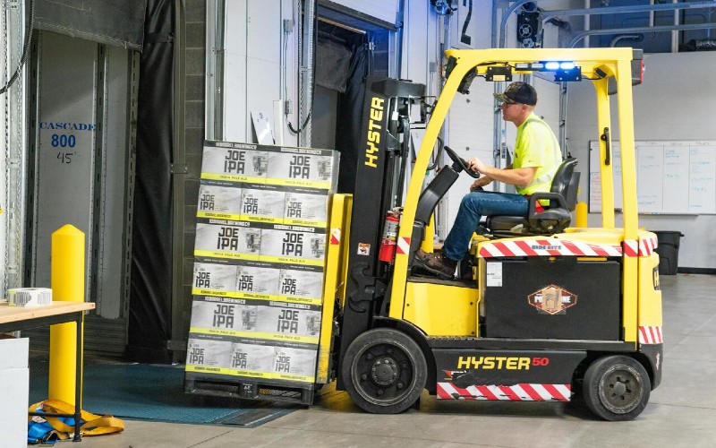 Warehouse - forklift truck. Image: Pexels