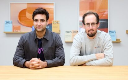 Richard Davies, Allica Bank CEO (R), and Kriya CEO Anil Stocker (L)
