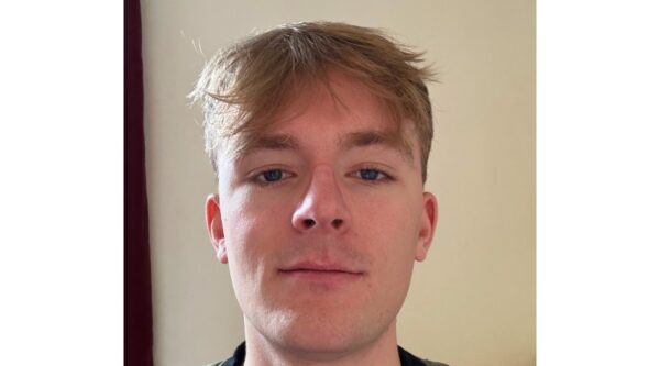 Oliver Clayden, founder at Bizcardy