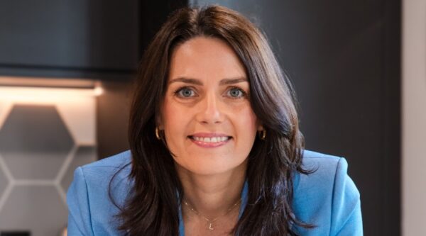 Laura Earnshaw, CEO of myHappymind