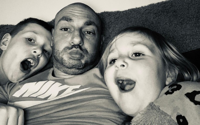 Memory Robin co-founder Simon Healy with his kids