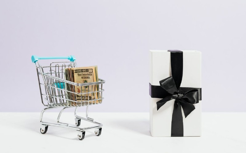 Shopping for present