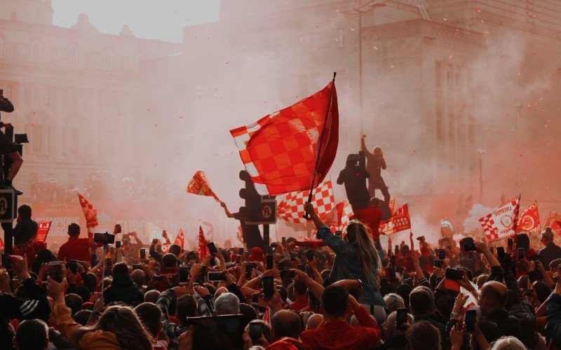 Liverpool fans celebrate - credit Fleur, Unsplash